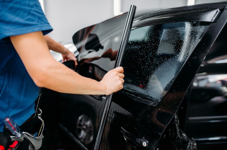 Vetreria Italiana - Oscuramento vetri auto Ceriano Laghetto